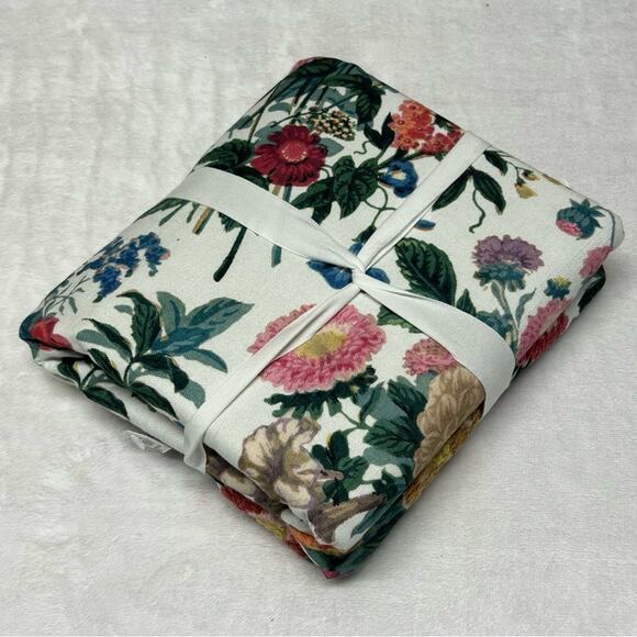Pottery Barn Margeaux Oversized Embroidered Cotton Table Throw Cloth 50 x 70 NEW - Picture 2 of 5